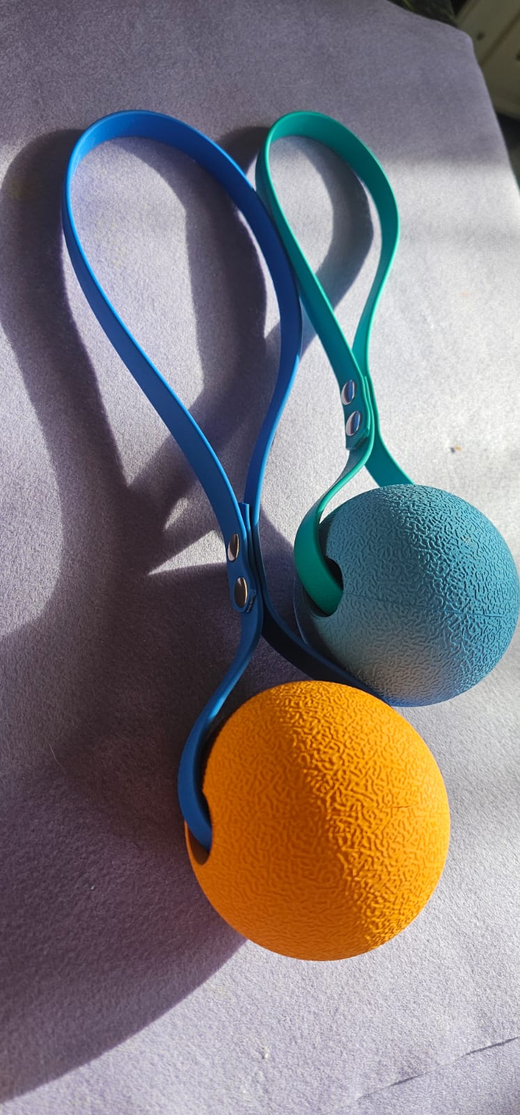 Palla con manico in Biothane – Gioco interattivo per cani - taglia media